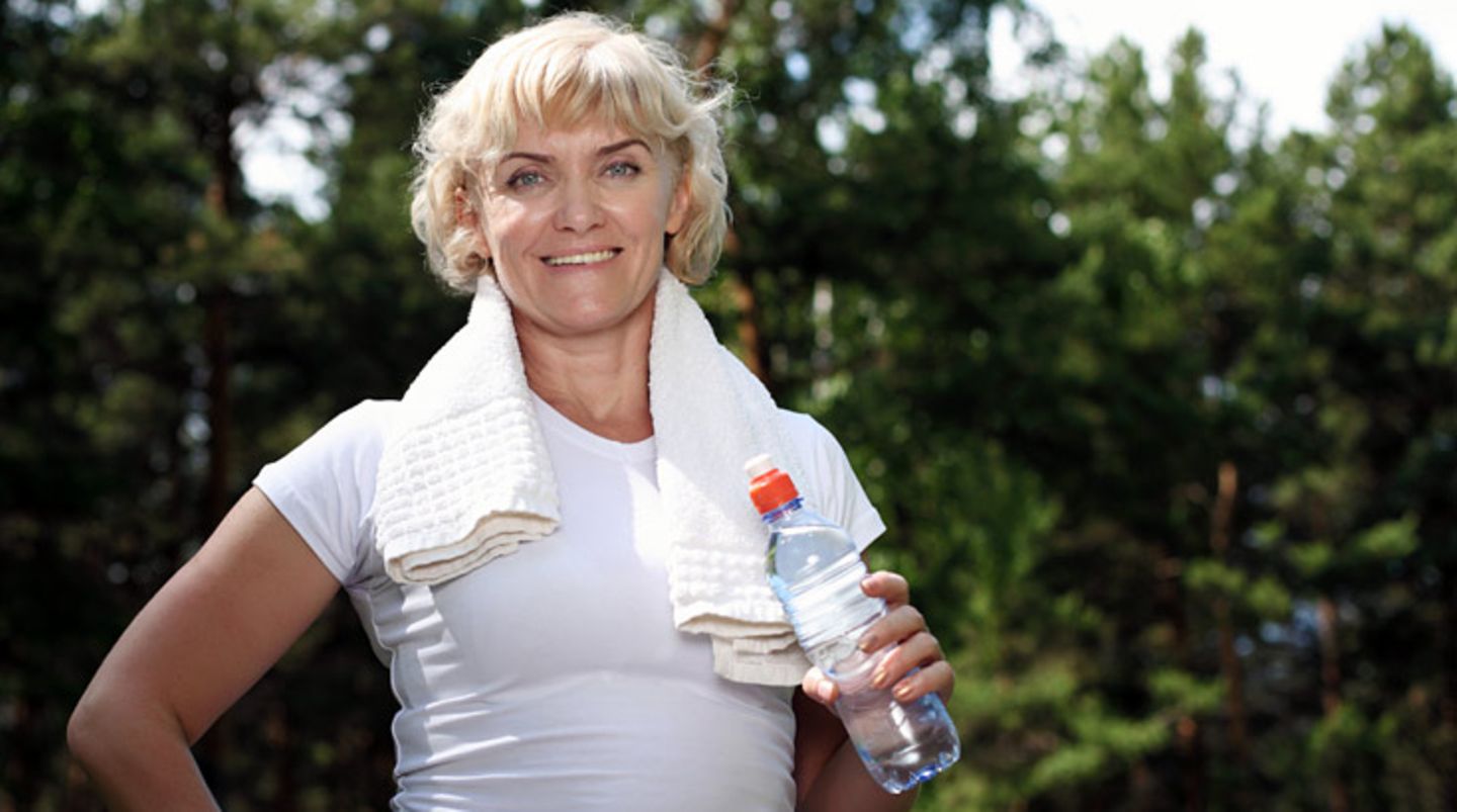 Ist Ihr Blutdruck zu hoch, schadet das den Nieren. Dieses Organ ist aufgrund des Diabetes ohnehin schon belastet genug. Kochen Sie salzarm und treiben Sie Sport