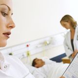 Krankenhäuser und das Personal    Die Statistiker verzeichneten insgesamt 2104 Krankenhäuser, in denen mehr als eine Million Menschen arbeiteten. Die 510.767 Krankenbetten waren zu 76,3 Prozent ausgelastet  Video: Die Deutschen sind zu dick