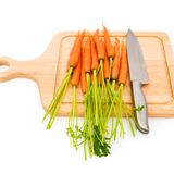 Verzichten Sie auf Getränke, Vitaminpräparate oder Nahrungsergänzungsmittel mit Beta-Carotin-Zusatz. Die darin enthaltenen Vitaminmengen vergrößern für Raucher möglicherweise das Lungenkrebsrisiko. Betacarotin aus Obst und Gemüse ist dagegen unbedenklich