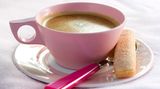 Kleine Sünden sind erlaubt   Alkohol und Kaffee, Schokolade und Chips - wenn Ihnen nach einer kleinen Sünde ist, sollten Sie sich diese auch gönnen. Nur zuviel davon ist ungesund.  Mehr zum Thema gesunde Ernährung finden Sie im stern.de-Ratgeber