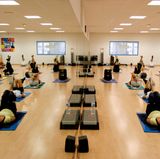 Entspannungsübungen und Techniken zur Stressbewältigung bringen leider nichts bei Clusterkopfschmerzen. Auch alternative Verfahren, wie zum Beispiel Biofeedback, Akupunktur, Massagen oder transkutane elektrische Nervenstimulation (TENS) helfen beim Clusterkopfschmerz nicht