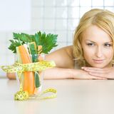 Als Veganer sollten Sie nicht zu viel Rohkost essen. Gegartes verwertet Ihr Körper besser, Eiweiß kann er gekocht besser verdauern.