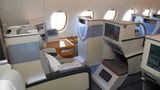 Jeder Sessel der Business Class hat direkten Zugang zum Gang. Sie sind in eine Schale mit eingebauter Minibar integriert    Video: So entsteht der neue Airbus