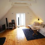 Die eigenen vier Wände    Monatlich 537 Euro gehen für die Miete drauf, die Energiekosten verschlangen im Jahr 2006 136 Euro monatlich. Reparaturen belasten die Haushaltskasse nur gering: elf Euro   Video: Die Deutschen sind zu dick