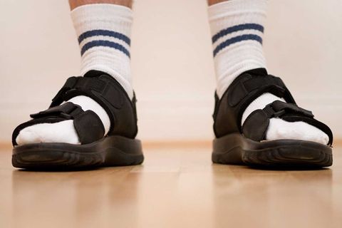 Laut Meteorologen sollen die Temperaturen mancherorts auf über 25 Grad steigen - Zeit für Sandalen. Aber doch bitte ohne Sandalen!