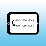 Telefonnummer ändern  Ändert sich die Telefonnummer, bleibt man bei Whatsapp zunächst erst einmal unter der alten Nummer erreichbar: Der Messenger behandelt die Nummer als Nutzername und verwendet sie unabhängig von der eingelegten SIM-Karte. Will man unter seiner neuen Nummer erreichbar sein, muss man also die Nummer ändern.  iPhone: Das iPhone verfügt über die Möglichkeit, die Nummer in der App selbst zu ändern. Wählen Sie dazu in den Einstellungen "Account" und dann Nummer ändern. Folgen Sie dann einfach den Anweisungen.  Android: Unter Android wählen Sie in der Chat-Übersicht das Einstellungssymbol und dann "Einstellungen". Unter "Account" findet sich die Option "Nummer ändern." Folgen Sie nun den Anweisungen.