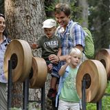 St. Gallen, Schweiz: Töne Schritt für Schritt auf dem Klangweg Wie klingen Steine, Bäume oder Kuhglocken? Auf dem Klangweg mit seinen 25 Klang-Installationen am Wegesrand gibt es spielerische Antworten auf diese Fragen. Der sechs Kilometer lange musikalische Ausflug führt bei Toggenburg in drei Etappen von der Alp Sellamatt in Alt St. Johann bis ins Oberdorf in Wildhaus. Der Weg im Kanton St. Gallen ist auch bestens für Familien mit Kinderwagen geeignet.  Infos: www.klangwelt.ch