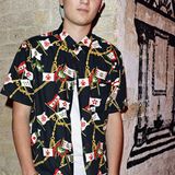 Er ist das älteste von Jude Laws fünf Kindern: Sohn Rafferty stammt aus der sechsjährigen Ehe des Schauspielers mit Sadie Frost. Der 18-Jährige tritt nun zunehmend ins Rampenlicht, als Sänger seiner Band Dirty Harrys und als Model. Im Sommer 2014 lief Rafferty bei der Londoner Modewoche für das Label DKNY.