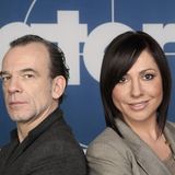 Ein Jahr später, im März 2008 stellte Simone Thomalla zusammen mit Martin Wuttke ihr Krimi-Debüt auf einer Pressekonferenz in Hamburg vor. Thomalla sagte damals, sie fühle sich als Leipziger "Tatort"-Kommissarin "wie in der Champions League". Nicht alle Kritiker fanden ihre Darbietung Champions-League-würdig.