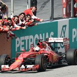 Beim Moment der Überquerung der Ziellinie ist der Jubel groß