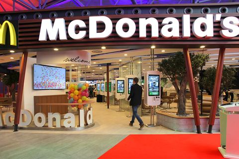 McDonalds steckt in der Krise. Eine neue Strategie soll Kunden zurückgewinnen. Ob das klappt?