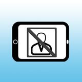 Kontakte blockieren und wieder freigeben  Wollen Sie von einem Kontakt keine Nachrichten mehr erhalten, erlaubt Whatsapp Ihnen, diese Person zu sperren. Der Kontakt erfährt davon nichts, die Nachrichten werden für ihn lediglich nicht mehr als gelesen angezeigt.  iPhone: Einzelne Kontakte lassen sich durch einfaches Tippen auf "Blockieren" oben links im jeweiligen Chat stumm stellen. Wenn Sie mehrere Personen auf die Liste setzen möchten, wählen Sie in den Whatsapp-Einstellungen "Account", "Datenschutz" und dann "Blockiert". Durch Tippen auf "Kontakt Hinzufügen" können Sie der Liste Nummern hinzufügen. Um jemanden von der Liste zu entfernen, öffnen Sie die Liste der gesperrten Kontakte und wählen Sie "Bearbeiten". Tippen sie auf das Stoppschild-Symbol neben dem entsprechenden Namen, um ihn von der Liste zu nehmen.  Android: Um schnell einen einzelnen Kontakt zu sperren, wählen Sie im entsprechenden Chat oben rechts die Optionen, dann "Mehr" und tippen Sie auf "Blockieren". Die Liste mit den blockierten Chat-Partnern finden Sie den Einstellungen unter dem Punkt "Account", dann "Datenschutz" und dort "Blockierte Kontakte". Über das Symbol oben rechts lassen sich Kontakte auf die Liste setzen. Um sie wieder zu entfernen, müssen Sie den gewünschten Eintrag gedrückt halten und "freigeben" wählen.