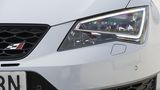 Die Scheinwerfer des Seat Leon ST Cupra haben eine markante Zeichnung