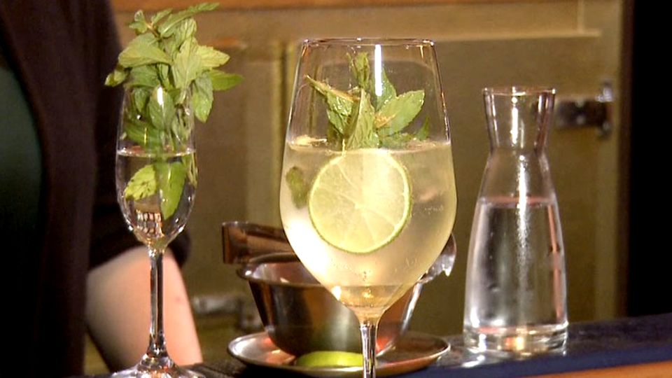 So mixen Sie den perfekten Hugo So mixen Sie den perfekten Hugo