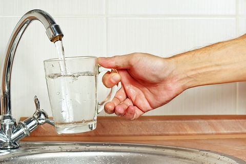 Deutsches Leitungswasser ist von sehr guter Qualität, hat der letzte Trinkwasserbericht ergeben.
