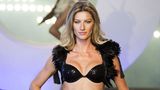 2011 brachte Bündchen eine eigene Dessous-Linie auf den Markt. Die Entwürfe präsentierte das Model auch selbst auf dem Laufsteg - wie hier bei der Modewoche in São Paulo.