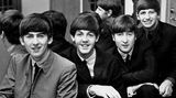 Ringo (r.) mit seinen Bandkollegen George Harrison, Paul McCartney und John Lennon (v. l.). Dass aus ihm einmal der berühmteste Schlagzeuger der Welt werden würde, war bei seiner Geburt alles andere als wahrscheinlich