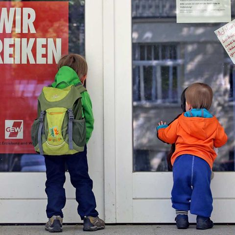 Bundesweit werden die Kitas bestreikt. Einige Tagesstätten bieten eine Notbetreuung an.