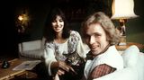 Keine Affären, keine Sexskandale: Auch wenn er mit den weiblichen Gästen auf der "Wetten, dass ..?"-Couch gerne flirtet, und man sich dabei fremdschämt - als Womanizer war Thomas Gottschalk nicht bekannt. Mit Frau Thea war er seit 1976 verheiratet. Im März 2019 wurde die Trennung des Paares bekannt