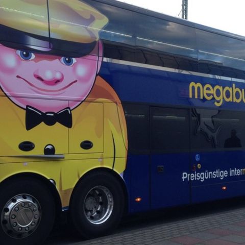 Kampf-Preis und Stau-Chaos: Mit dem “Megabus” durch die Republik