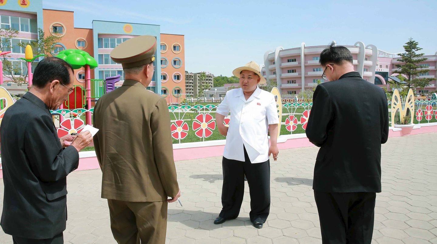 Kim Jong Un besucht Waisenheim in Nordkorea