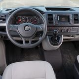 Das Cockpit des T6 ist deutlich wertiger