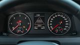 Der Volkswagen T6 hat modernere Assistentenzsysteme - darunter auch einen adaptiven Tempomaten