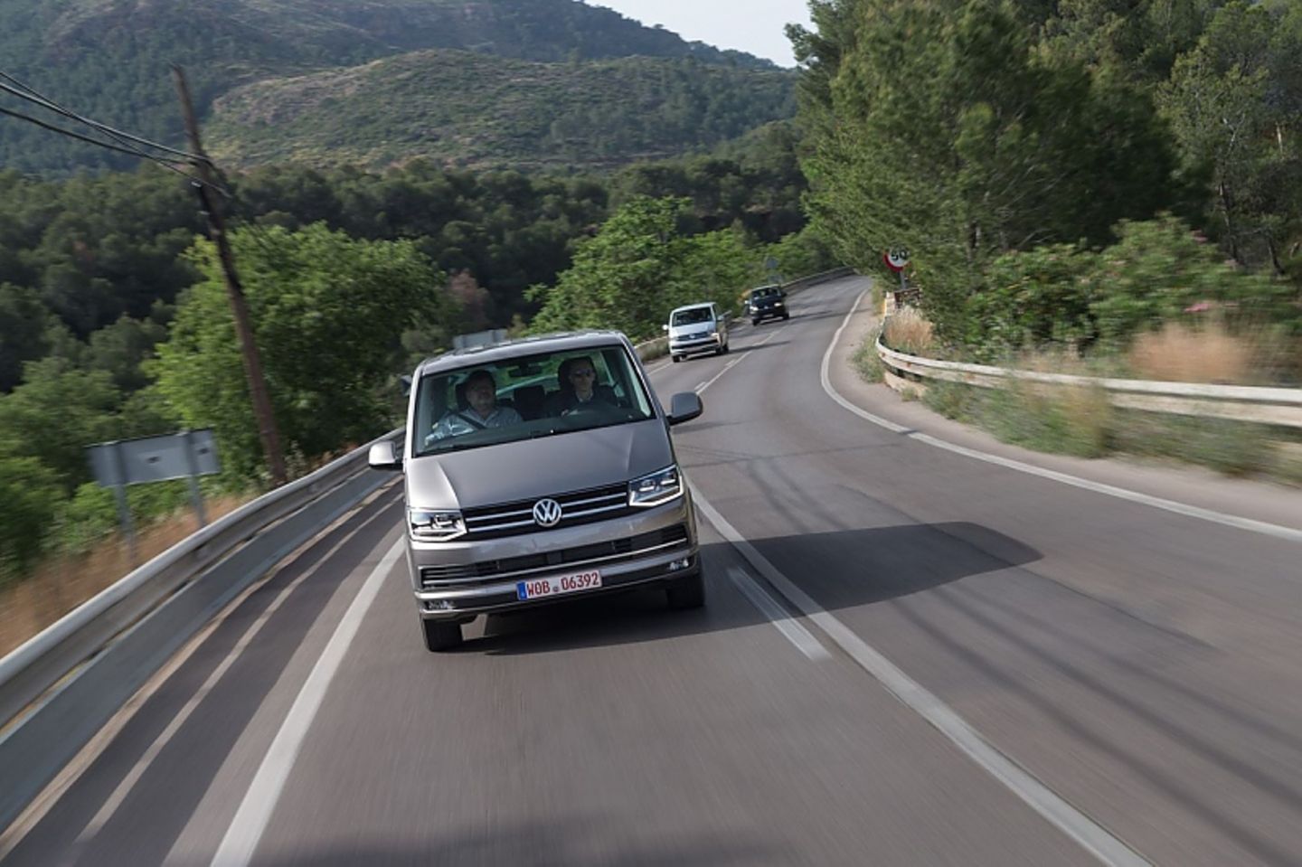 Der 62-kW- / 84-PS-Einstiegsmotor des T6 begnügt sich mit dem Effizienz-Paket mit einem Durschnittsverbrauch von 5.5 Litern pro 100 Kilometer. Der 62-kW- / 84-PS-Einstiegsmotor des T6 begnügt sich mit dem Effizienz-Paket mit einem Durschnittsverbrauch von 5.5 Litern pro