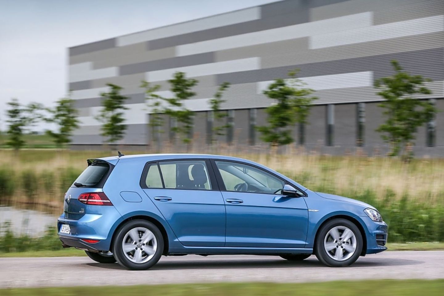 9,7 Sekunden braucht er bis Tempo 100.