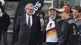 Bodo Buschmann mit Gumball-Fahrer Ron Bussink.