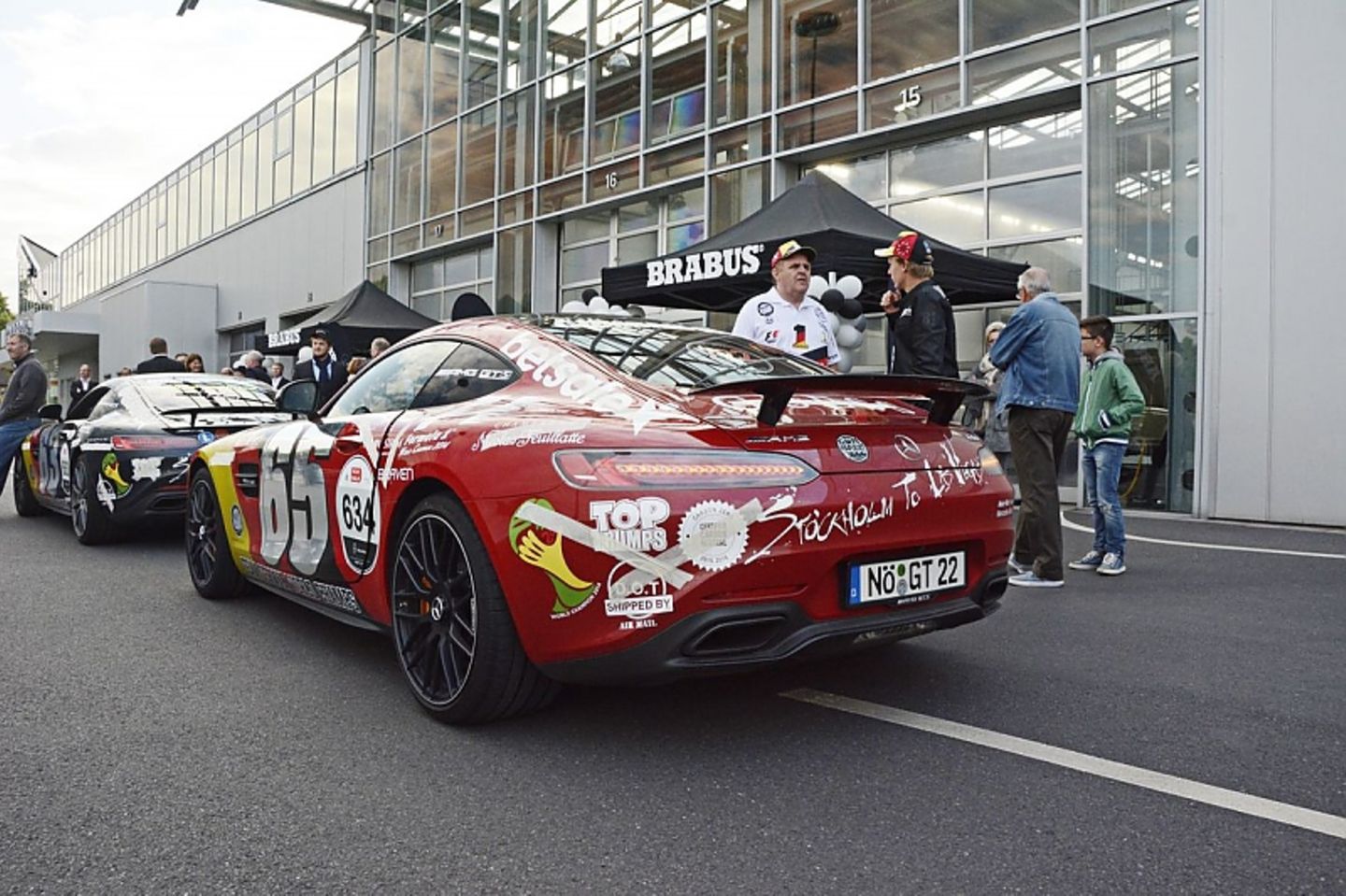 Bei Brabus haben sich knapp ein Dutzend Teilnehmer gestärkt.