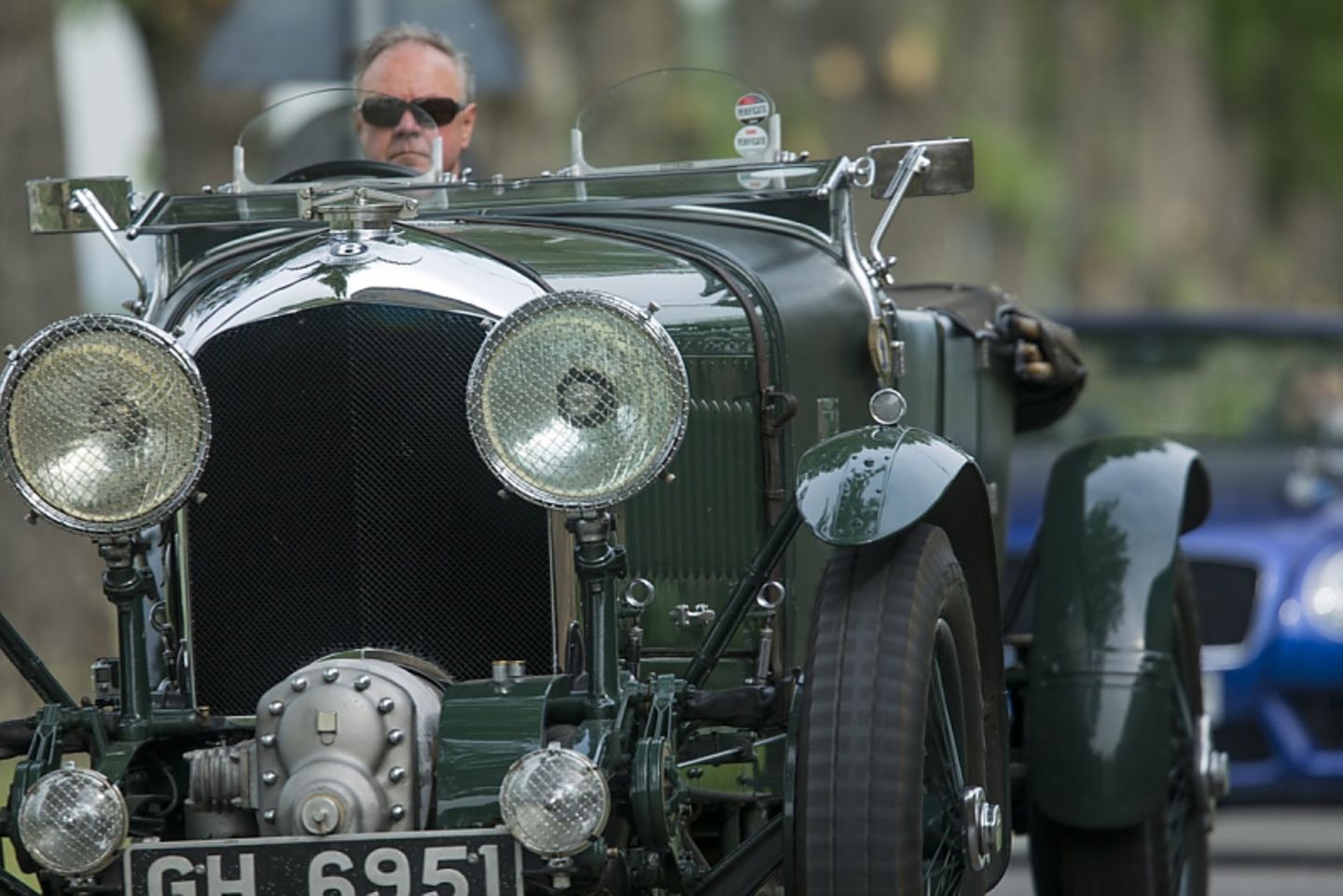 Frank Meakin im Bentley Blower auf Testfahrt Frank Meakin im Bentley Blower auf Testfahrt