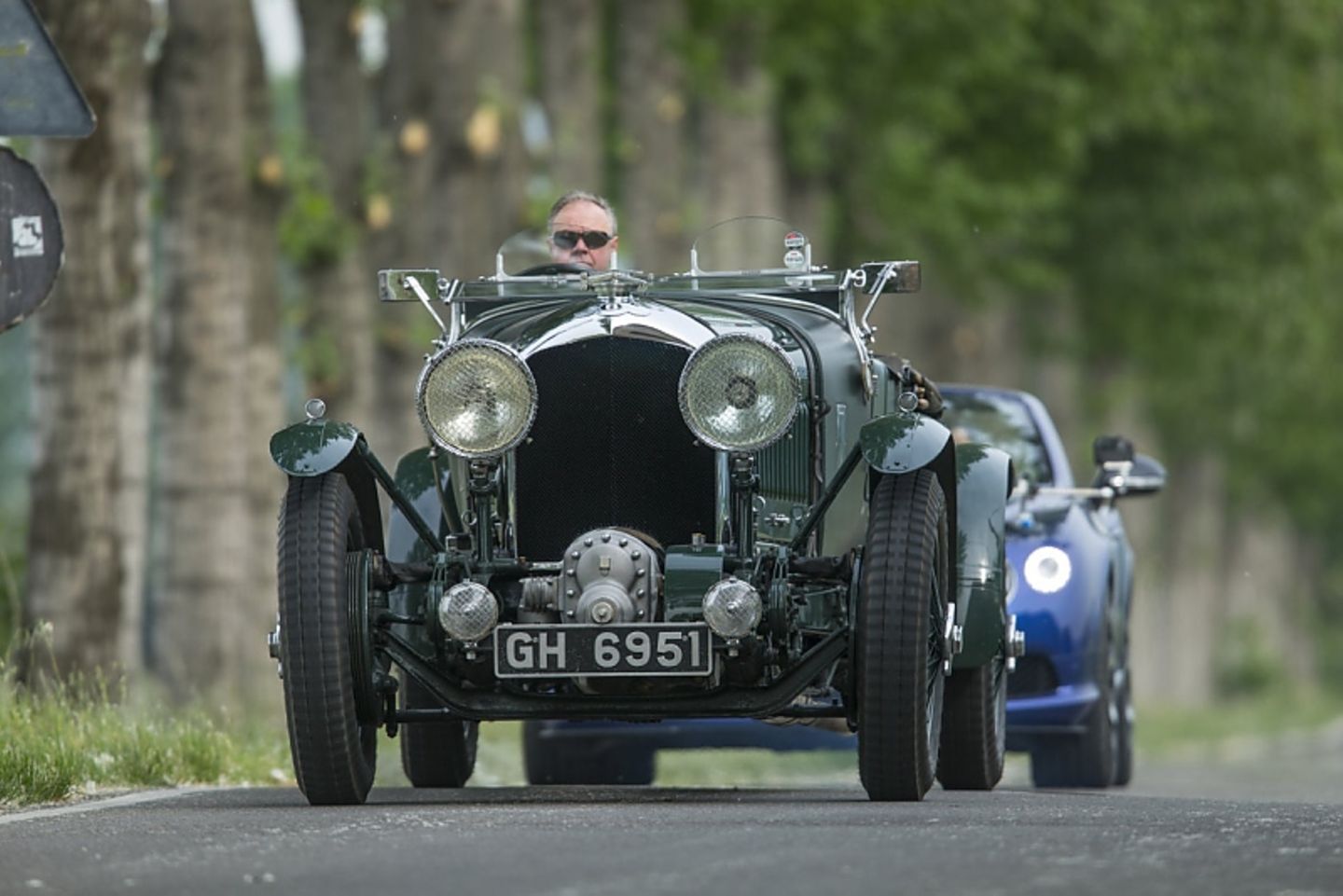 Frank Meakin in seinem Bentley 4.5 Litre Supercharged