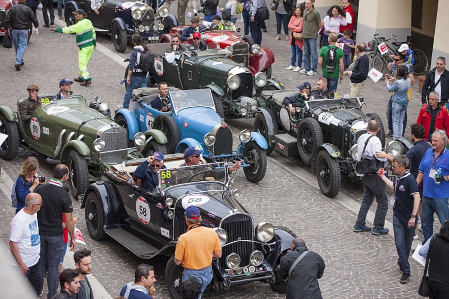 Der Bentley Blower mit der Startnummer 68 auf der Mille Miglia 2015