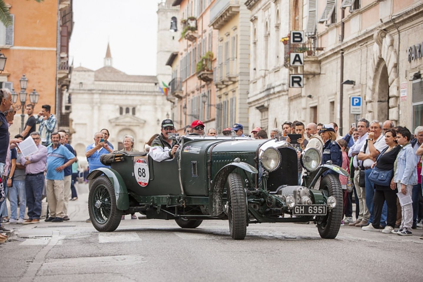 Bentley Blower auf der Mille Miglia 2015