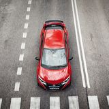 Auch in der Stadt lässt sich der Honda Civic Type R entspannt bewegen