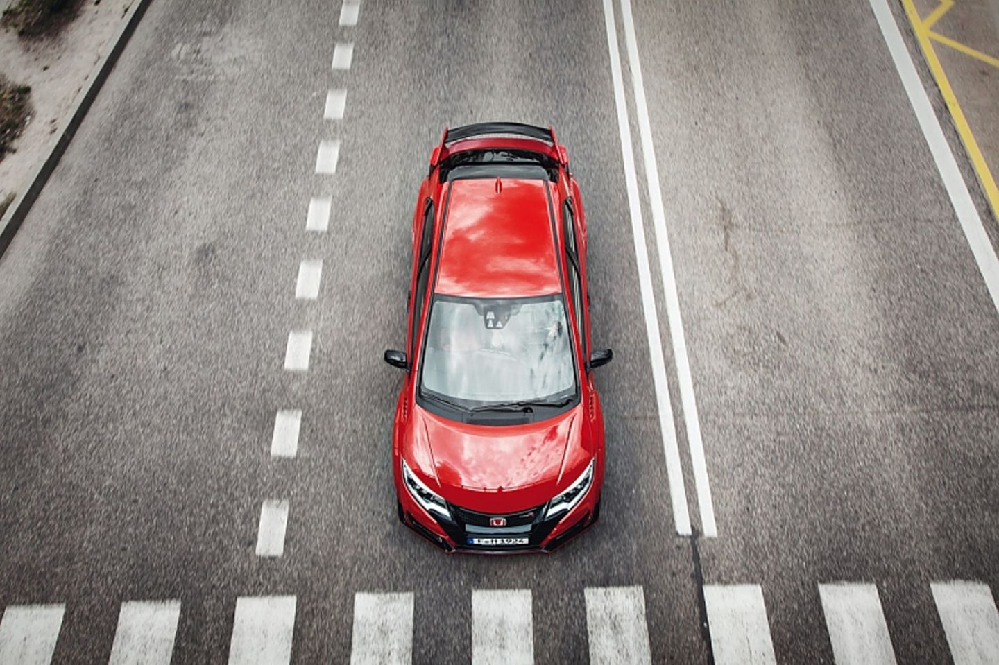 Auch in der Stadt lässt sich der Honda Civic Type R entspannt bewegen