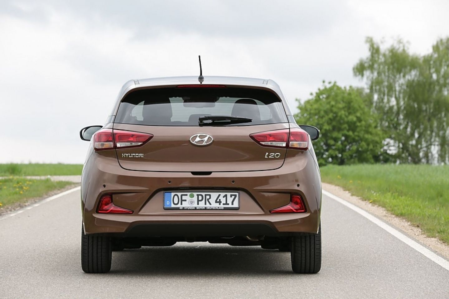 Die Spitzengschwindigkeit des Modells mit Benzinmotor beträgt 184 km/h