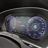 Das große, konfigurierbare Display.