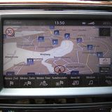 Das große Touchscreen-Display des neue VW Passat Variant.
