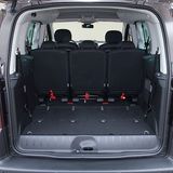 In der Fünf-Sitz-Konfiguration fasst der Kofferraum 1.350 Liter Gepäck.