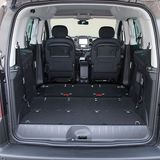 Bis zu 3.000 Liter passen hinein, wenn nur zu zweit gefahren wird.