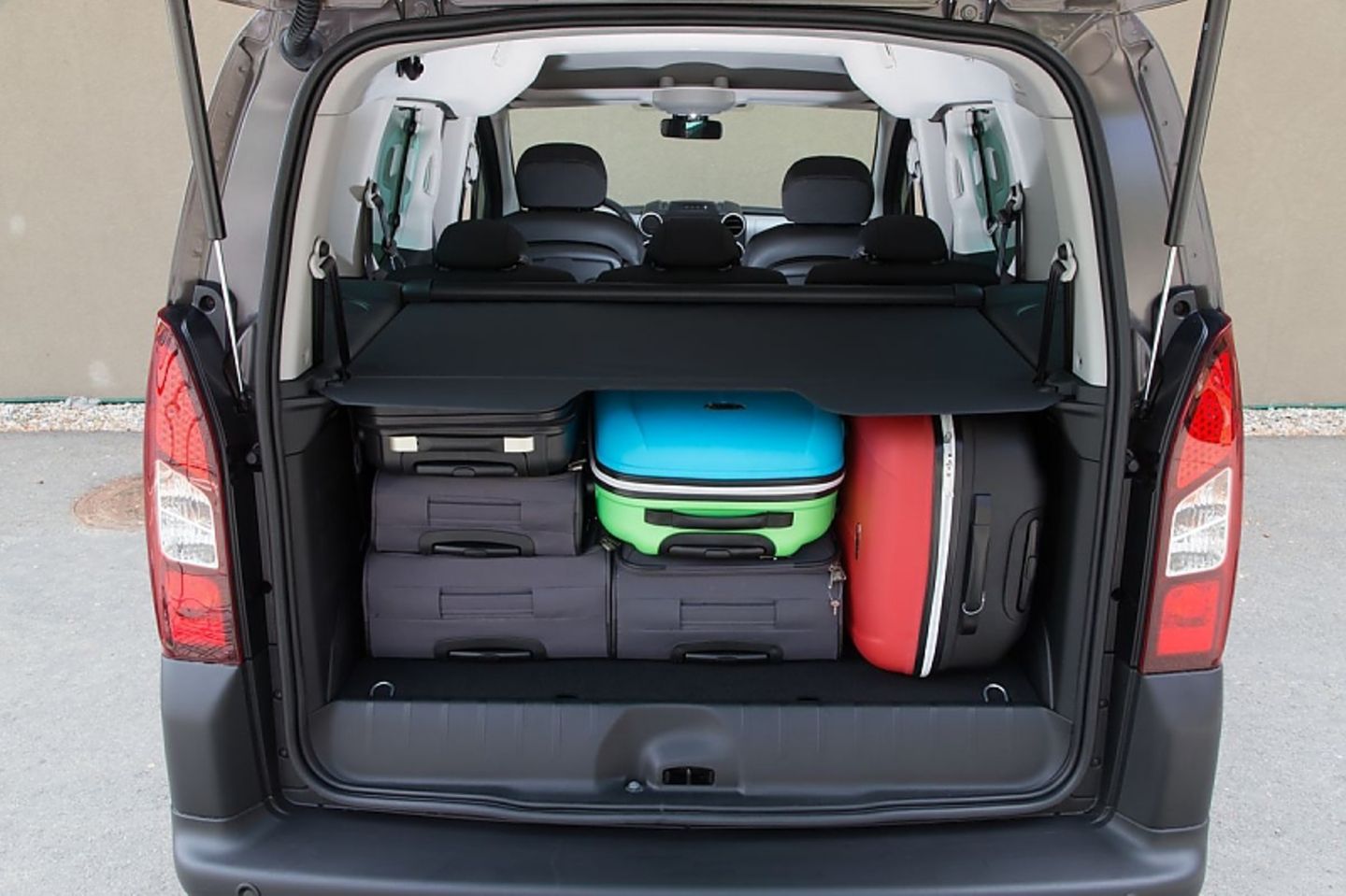 Platz bietet der neue Peugeot Partner Tepee mehr als genug.