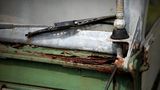 Dunsfold Collection: Land Rover und der Rost der Zeit