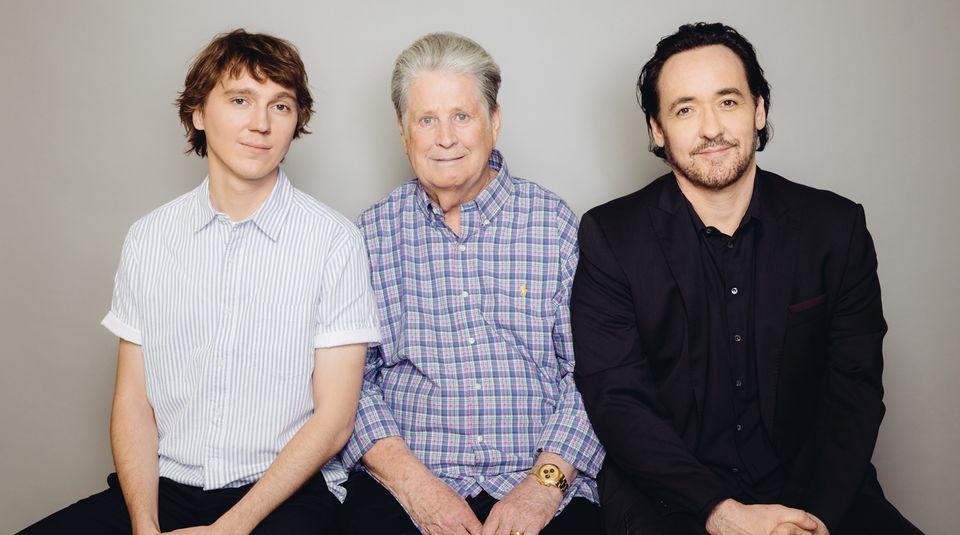 Brian Wilson (Mitte) und seine Film-Alter-Egos Paul Dano und John Cusack