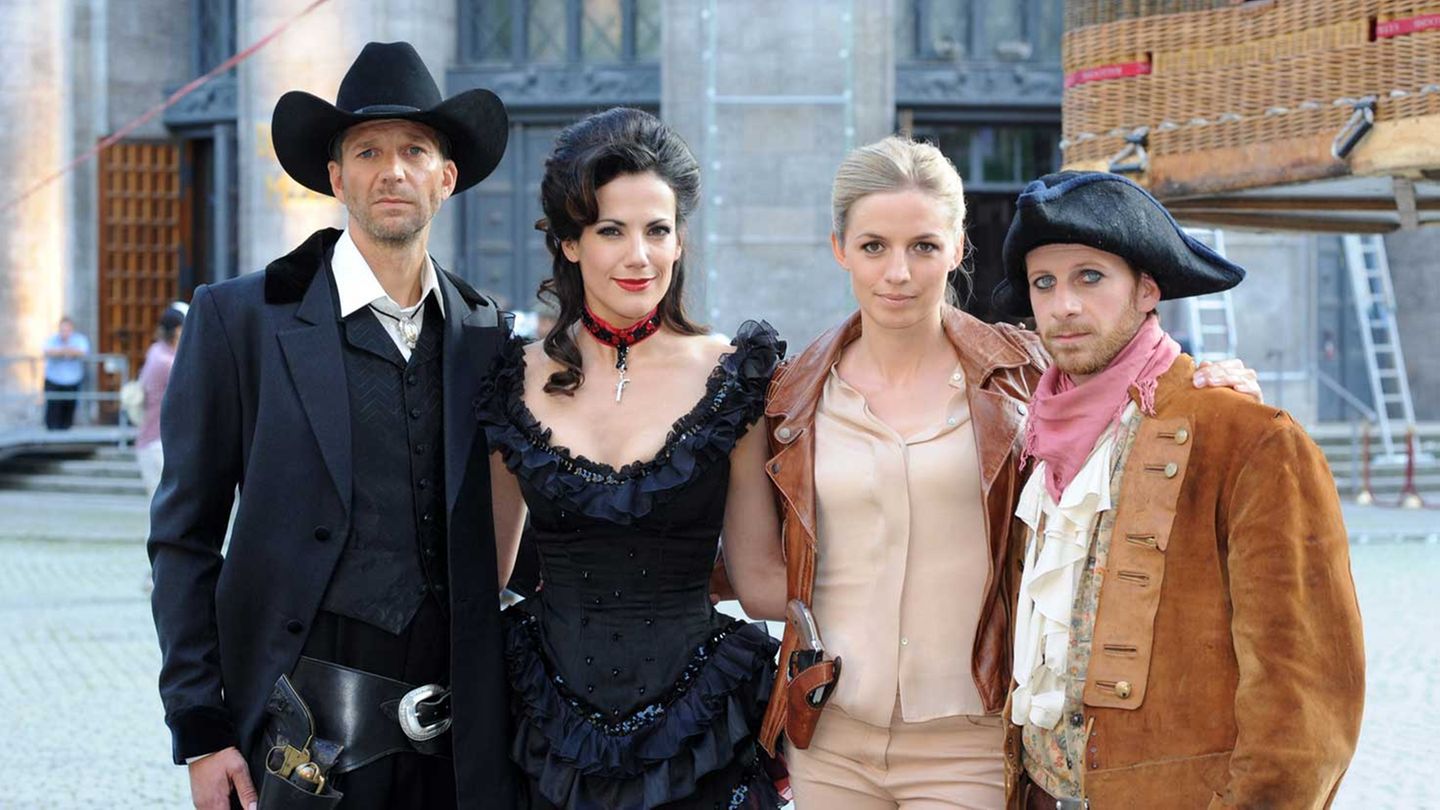 Annika Blendl in "Zweiohrküken"