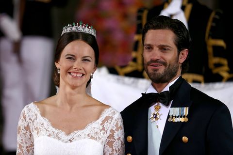 Die frisch gebackene Prinzessin Sofia und Prinz Carl Philip nach der Trauung.