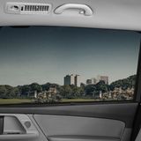 Sonnenrollos sind in den Türen verborgen.