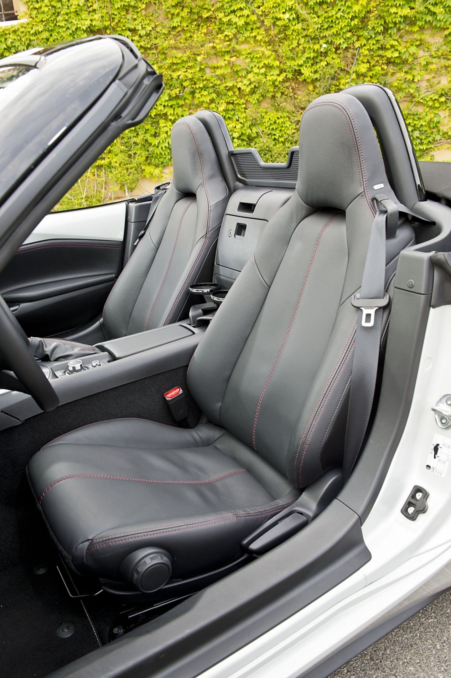 Die neuen Sportsitze im Mazda MX 5 2.0 i-Eloop