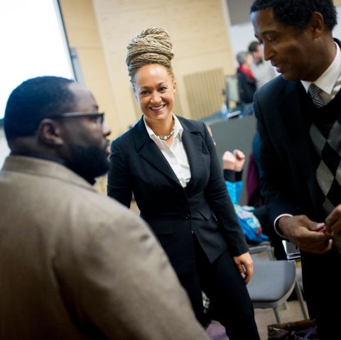 Rachel Dolezal als sie gerade zur Präsidentin der Schwarzenorganisation NAACP gewählt wurde. (Archivbild)